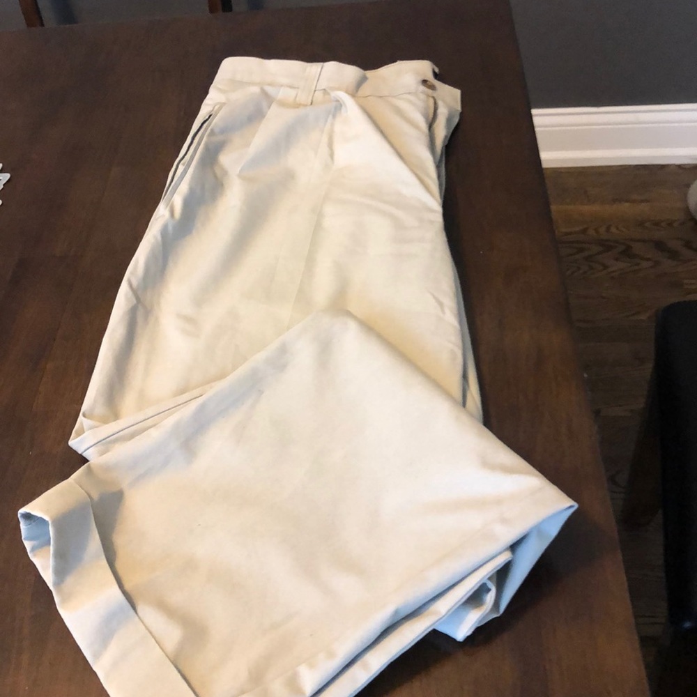 Dockers khakis
